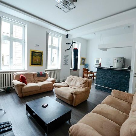 East-West Apartment Sarajevo Exterior photo